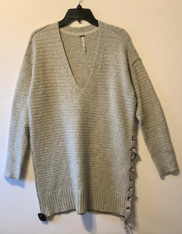 Sweater By Free People In Grey, Size: Xs