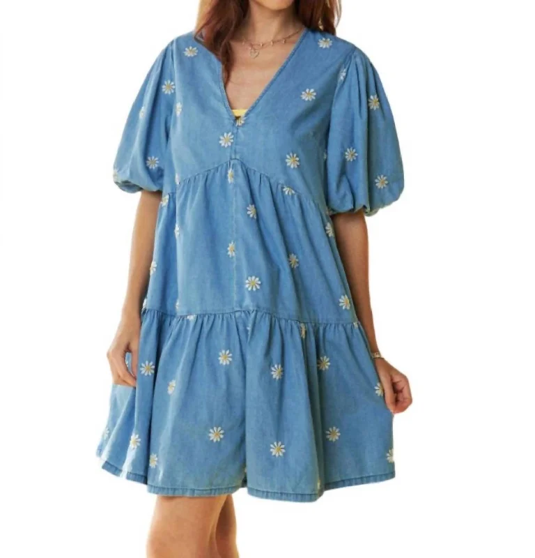 Women's Everyday Apparel Daisy Embroidered Denim Romper In Light Denim