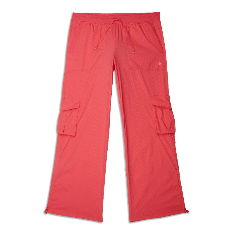 Casual Attire For Women Dance Studio Relaxed-Fit Mid-Rise Cargo Pant - Resale