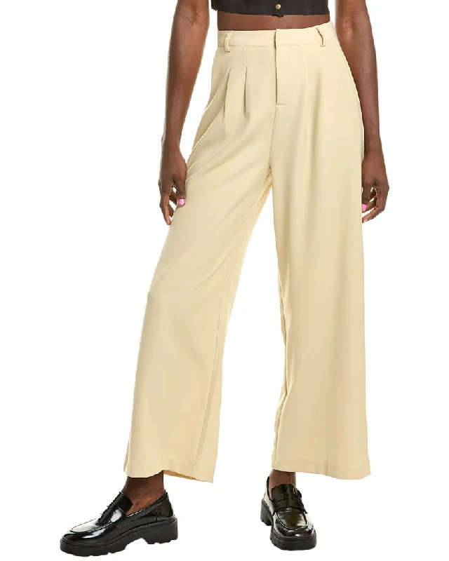 Women's Seasonal Attire Sadie & Sage Hints Of Pleated Trouser